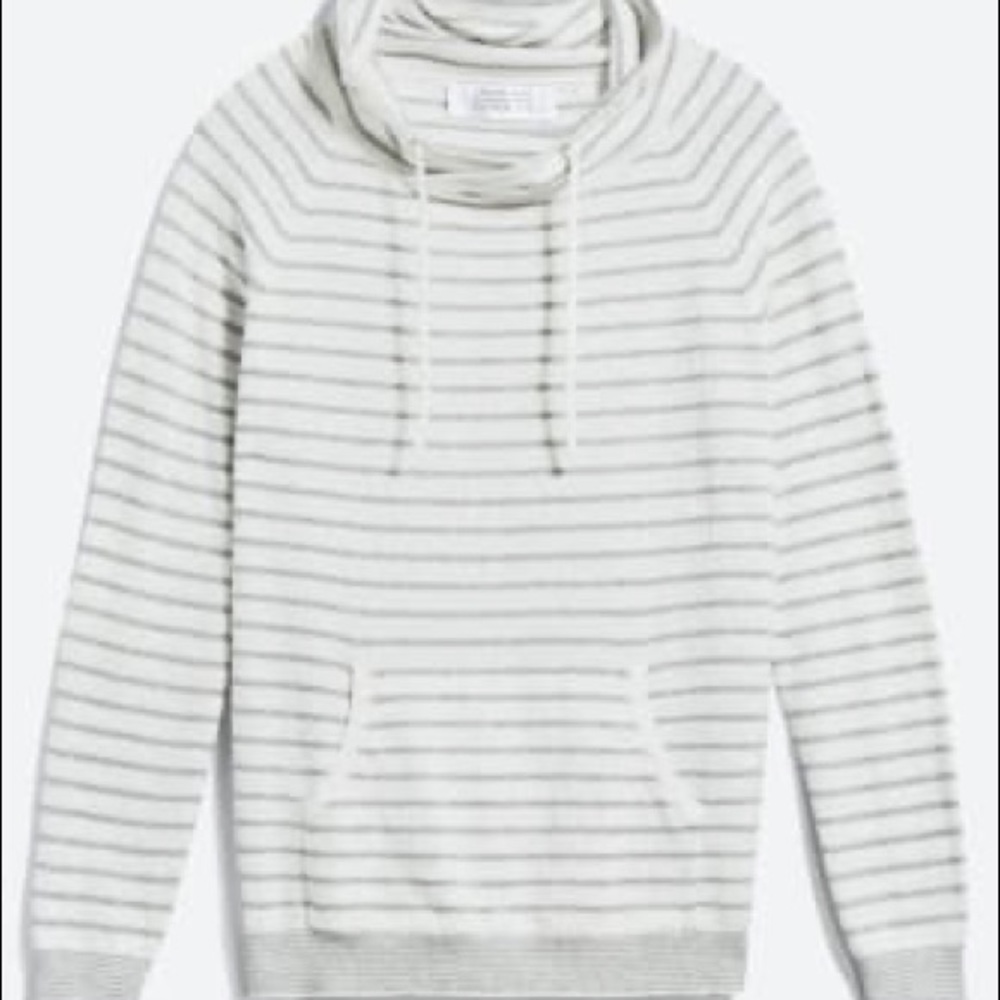 Amour Vert Striped Pocket sweatshirt with half hoodie